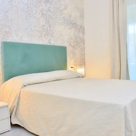 Modern Beachfront Flat In A With Pool * Bibione