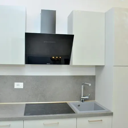 Modern Beachfront Flat In A With Pool * Bibione