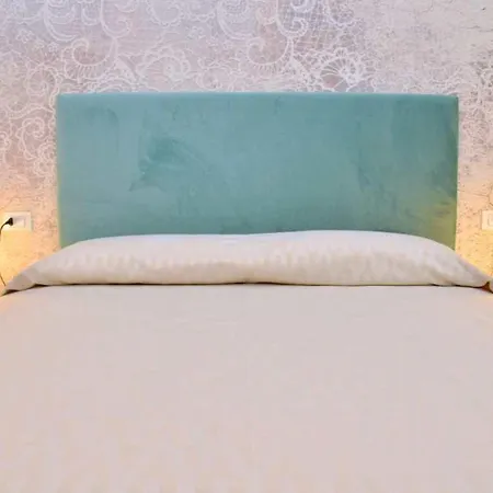 Daire Modern Beachfront Flat In A With Pool