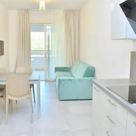 Modern Beachfront Flat In A With Pool Apartment Bibione