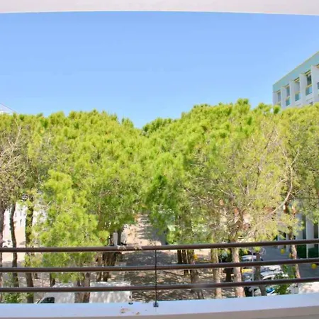 Modern Beachfront Flat In A With Pool Bibione