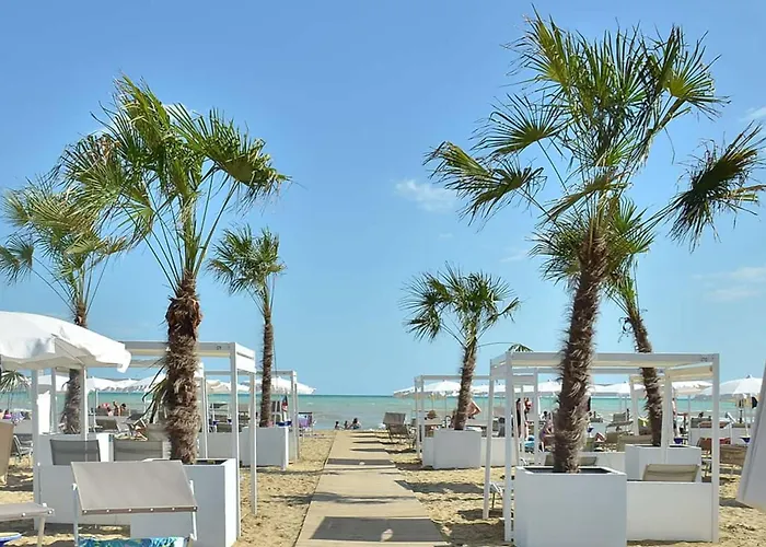 Appartement Modern Beachfront Flat In A With Pool Bibione